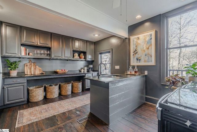 42 Wild Magnolia Way, Zirconia, NC 28790