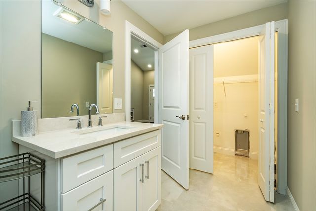 7 Fieldstone Way, Johnston, RI 02919
