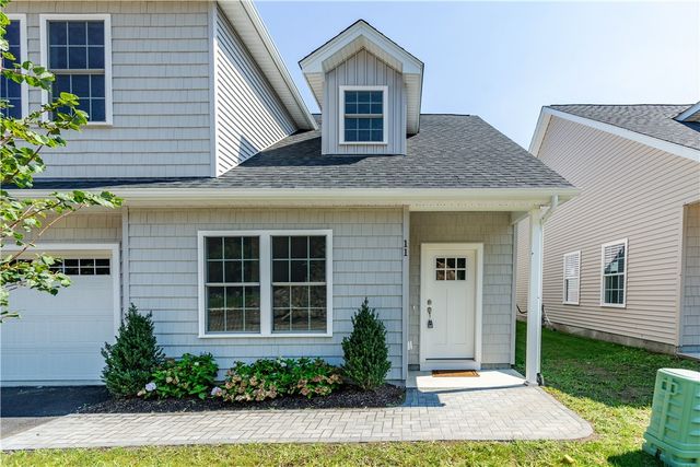 7 Fieldstone Way, Johnston, RI 02919