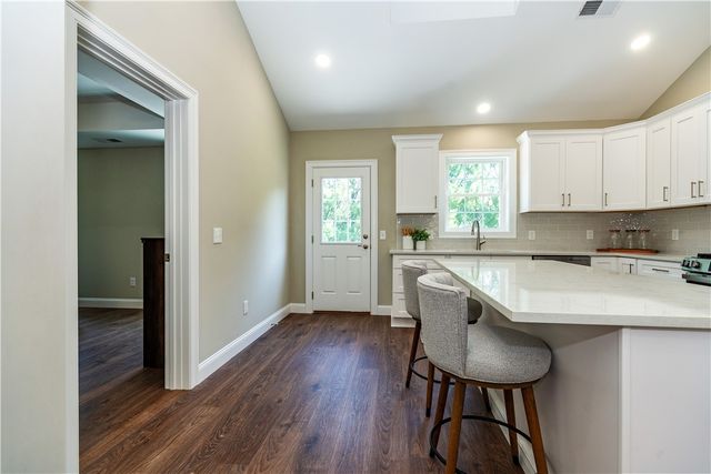 7 Fieldstone Way, Johnston, RI 02919