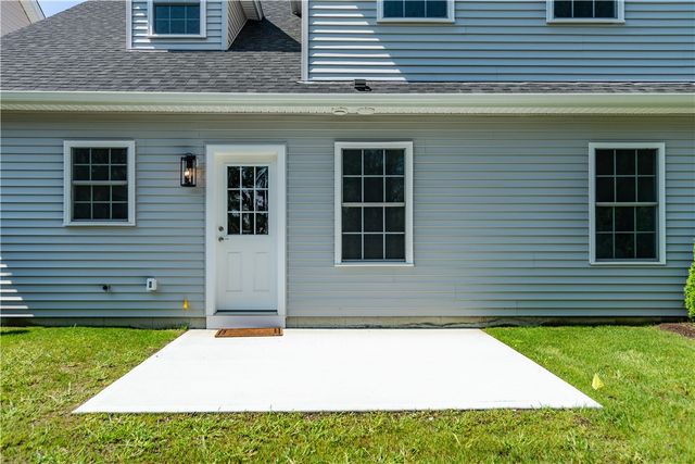 7 Fieldstone Way, Johnston, RI 02919