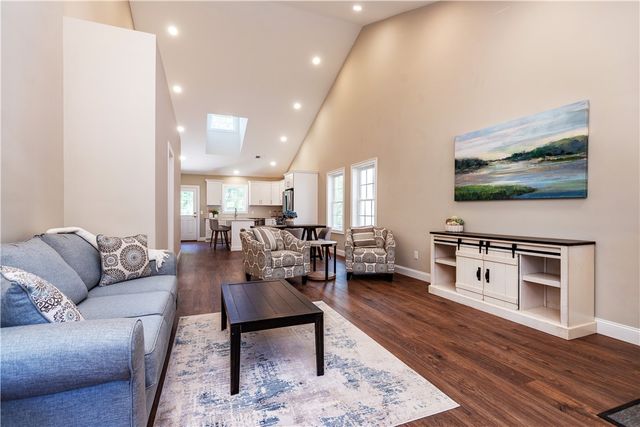 7 Fieldstone Way, Johnston, RI 02919