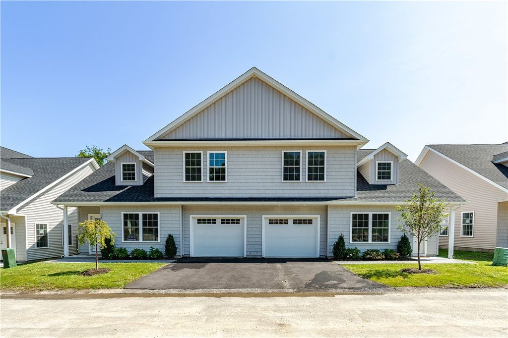 7 Fieldstone Way, Johnston, RI 02919