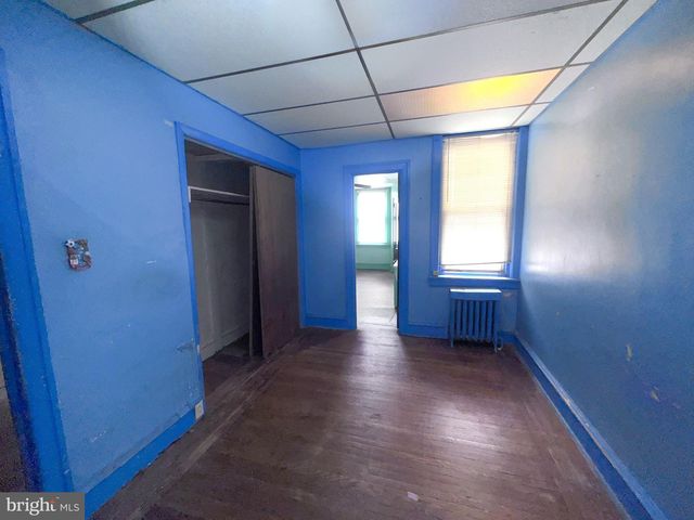 5916 NASSAU RD, Philadelphia, PA 19151