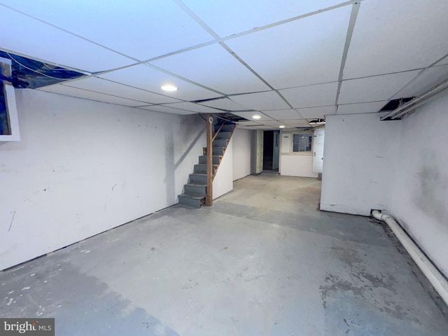 5916 NASSAU RD, Philadelphia, PA 19151