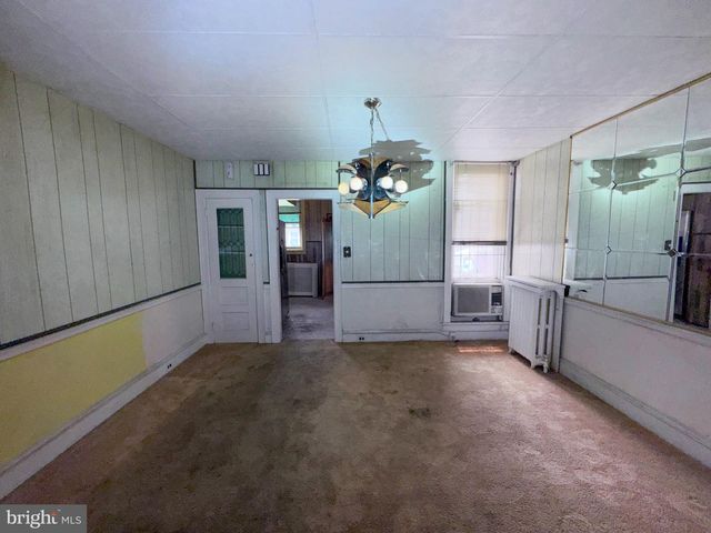 5916 NASSAU RD, Philadelphia, PA 19151