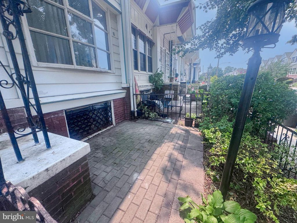 5916 NASSAU RD, Philadelphia, PA 19151 — photo 4