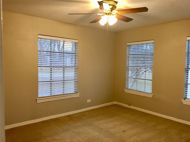 425 S Locust Street, Mesquite, TX 75149