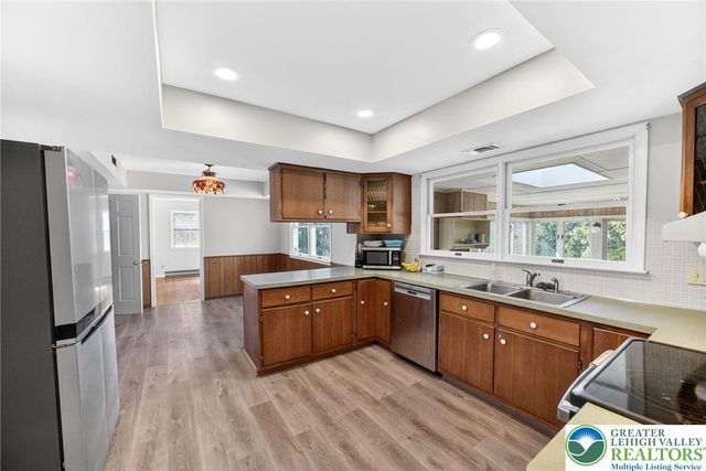 1460 Springhouse Road, South Whitehall Twp, PA 18104