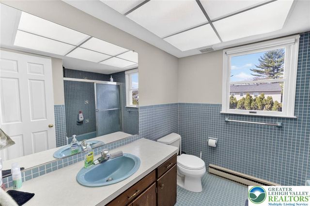 1460 Springhouse Road, South Whitehall Twp, PA 18104