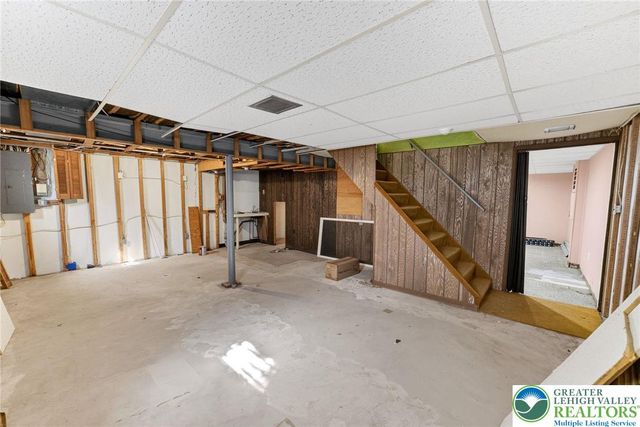 1460 Springhouse Road, South Whitehall Twp, PA 18104