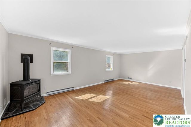 1460 Springhouse Road, South Whitehall Twp, PA 18104