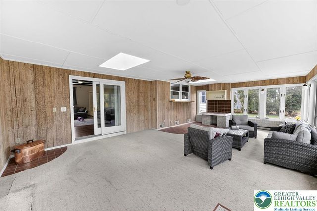 1460 Springhouse Road, South Whitehall Twp, PA 18104