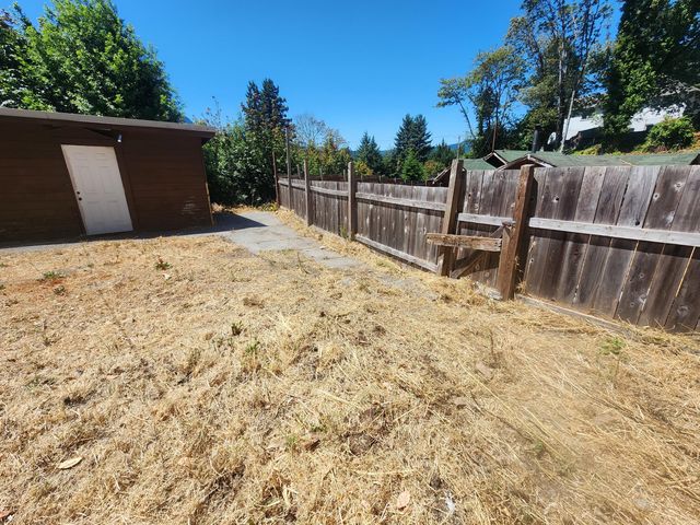 69 Spring Street, Weott, CA 95571