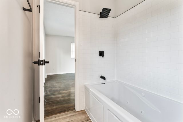 810 Kendale Court, Indianapolis, IN 46234