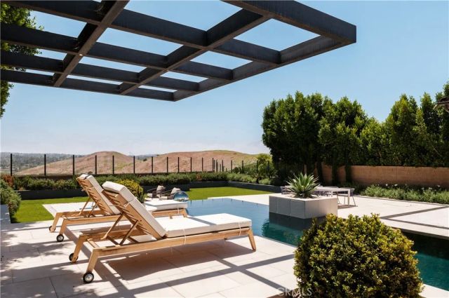 108 Panorama, Irvine, CA 92618