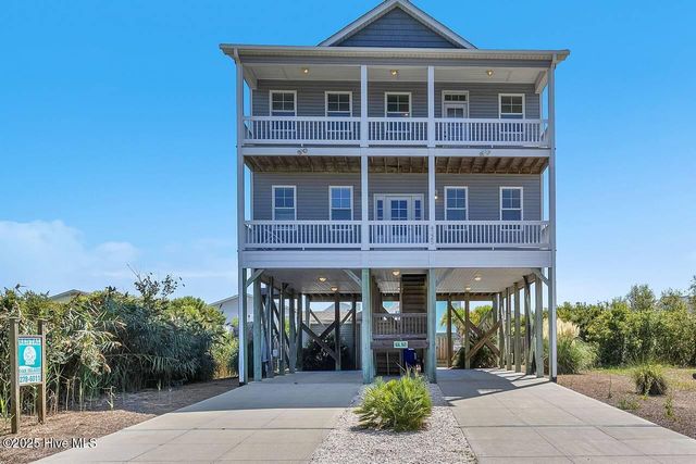 4325 E Pelican Drive, Oak Island, NC 28465