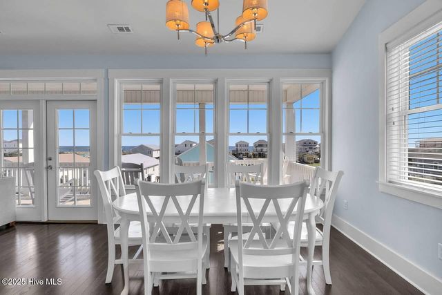 4325 E Pelican Drive, Oak Island, NC 28465