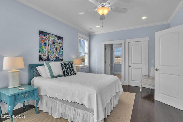 4325 E Pelican Drive, Oak Island, NC 28465