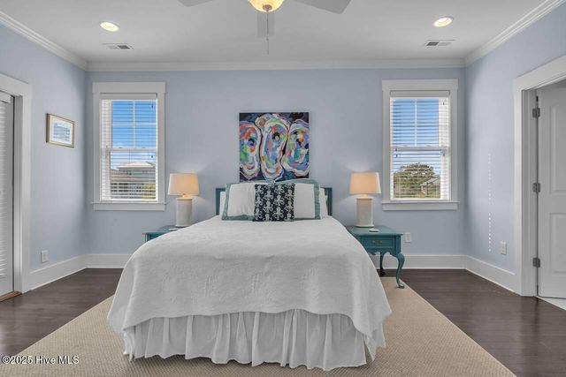 4325 E Pelican Drive, Oak Island, NC 28465