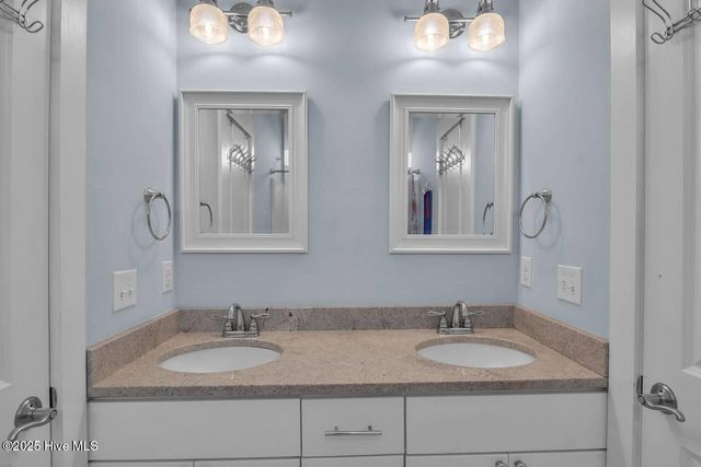 4325 E Pelican Drive, Oak Island, NC 28465