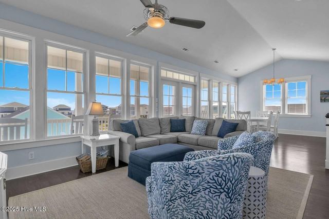 4325 E Pelican Drive, Oak Island, NC 28465