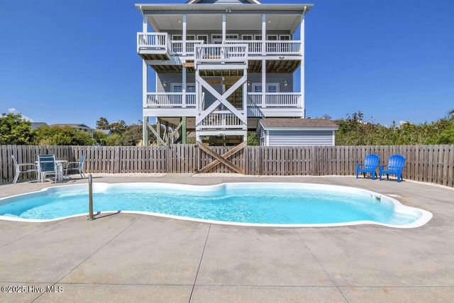 4325 E Pelican Drive, Oak Island, NC 28465