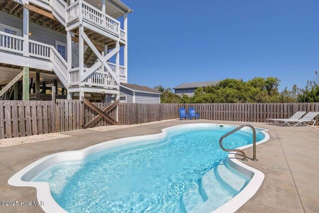 4325 E Pelican Drive, Oak Island, NC 28465