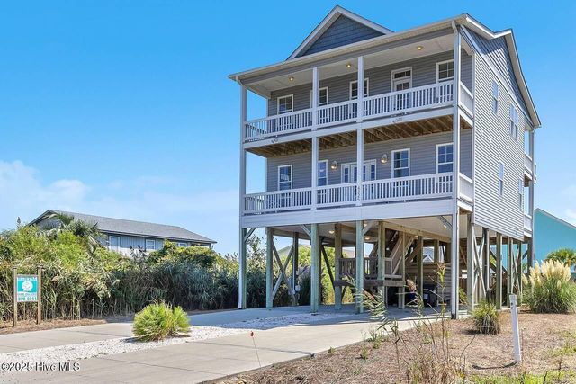 4325 E Pelican Drive, Oak Island, NC 28465