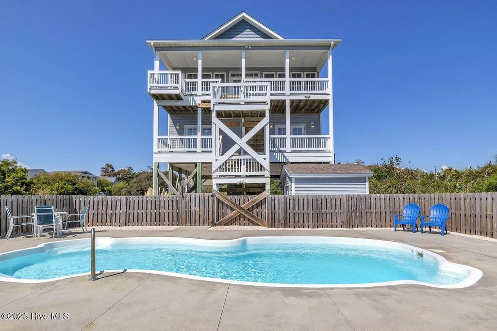 4325 E Pelican Drive, Oak Island, NC 28465