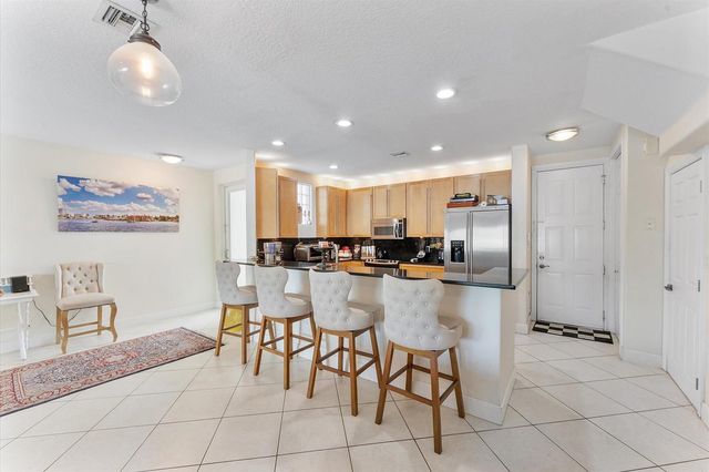 1351 SE 3rd Avenue, Pompano Beach, FL 33060