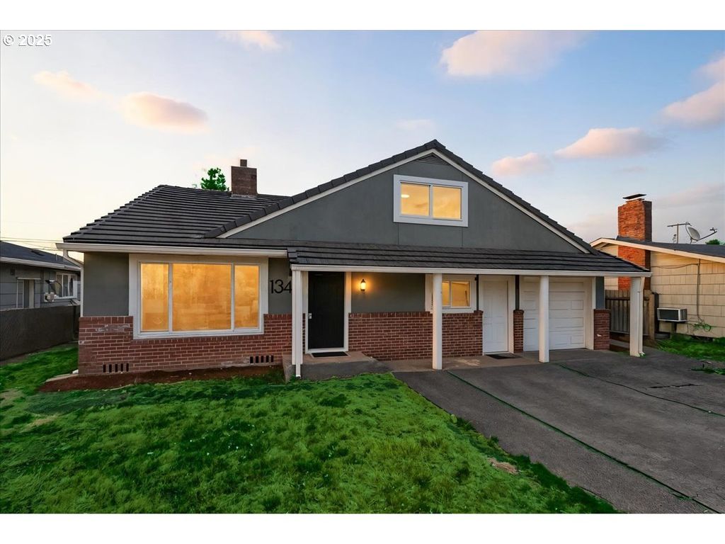 1342 QUINALT St, Springfield, OR 97477