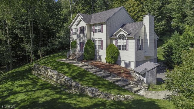 145 Mountain Lake Rd, White Twp., NJ 07823