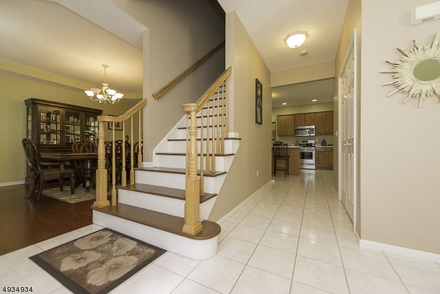 145 Mountain Lake Rd, White Twp., NJ 07823