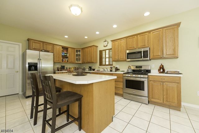 145 Mountain Lake Rd, White Twp., NJ 07823