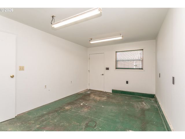 2607 E 26TH St, Vancouver, WA 98661