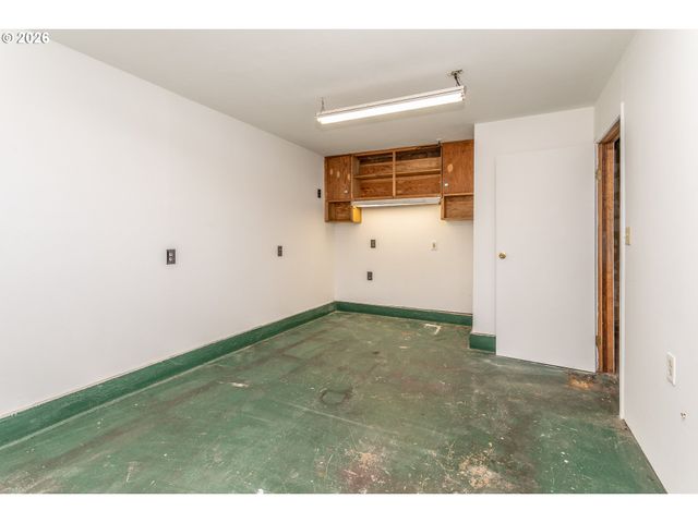 2607 E 26TH St, Vancouver, WA 98661