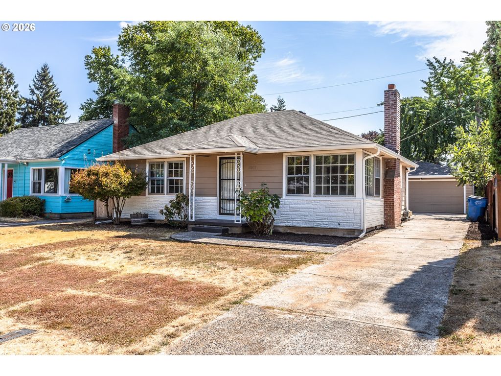 2607 E 26TH St, Vancouver, WA 98661