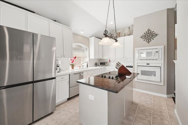 2219 Merritt Way, Arlington, TX 76018