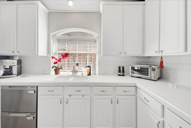 2219 Merritt Way, Arlington, TX 76018