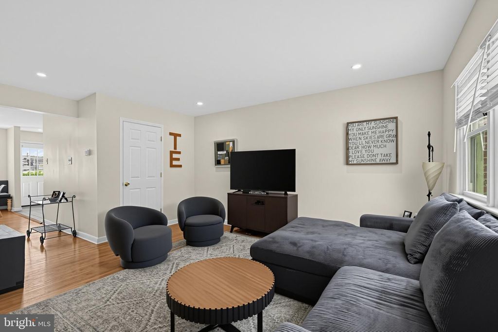 3428 AINSLIE ST, PHILADELPHIA, PA 19129 — photo 5
