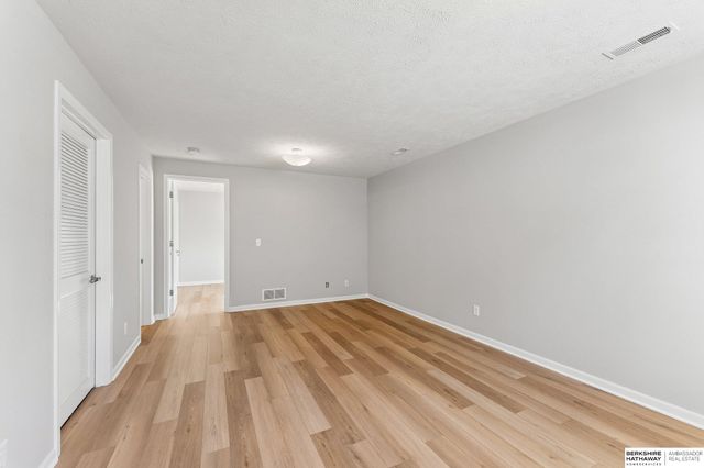 5021 S 196th Circle, Omaha, NE 68135