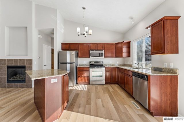 5021 S 196th Circle, Omaha, NE 68135