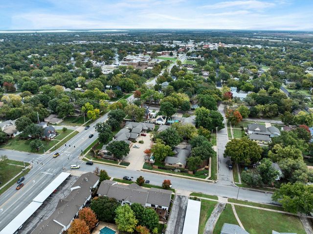 111 S Summit, El Dorado, KS 67042