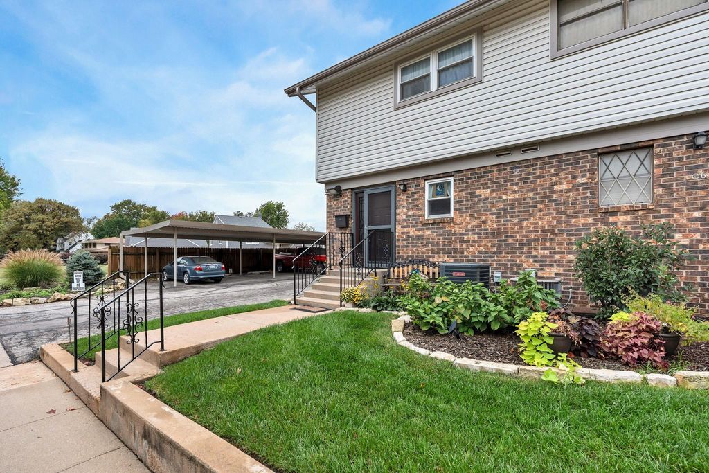 111 S Summit, El Dorado, KS 67042