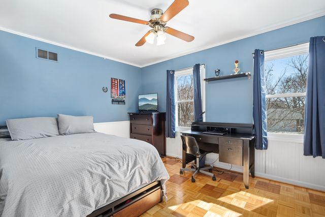 1932 Banks Drive, Elgin, IL 60123