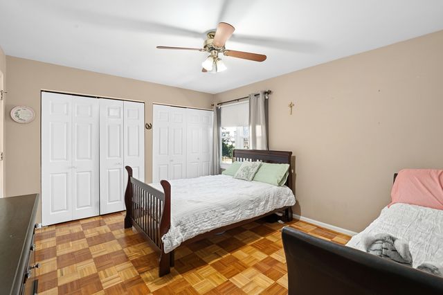 1932 Banks Drive, Elgin, IL 60123