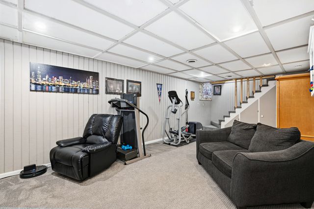 1932 Banks Drive, Elgin, IL 60123