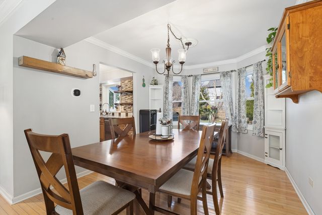 1932 Banks Drive, Elgin, IL 60123