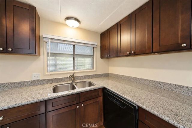 840 E Foothill 142, Azusa, CA 91702